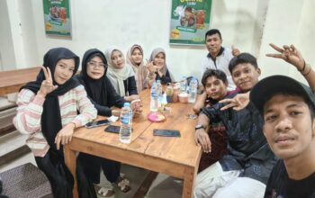 Rawat Silaturahmi dan Semangat Kekeluargaan, Tim Panter Pramuka MTsN 4 Buteng Adakan Buka Puasa Bersama