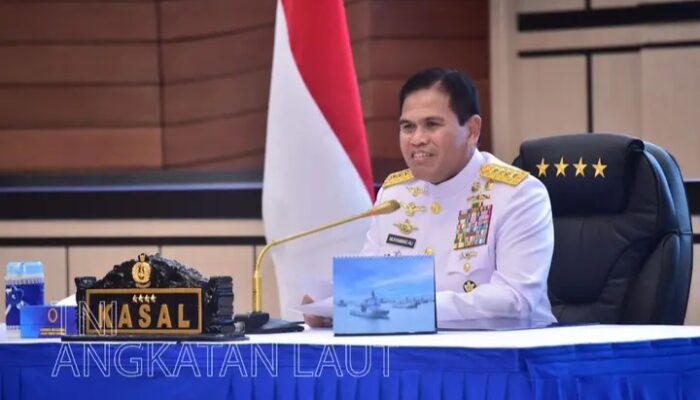 KASAL Laksamana TNI Muhammad Ali Berikan Materi Pembekalan Terhadap Ratusan Perwira Remaja