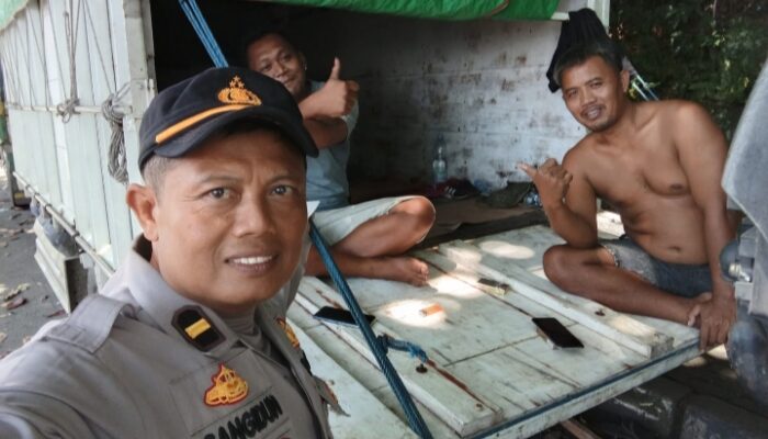 Polresta Balikpapan Perkuat Imbauan Kamtibmas bagi Sopir Truk di Pelabuhan Semayang Jelang Nyepi dan Idul Fitri