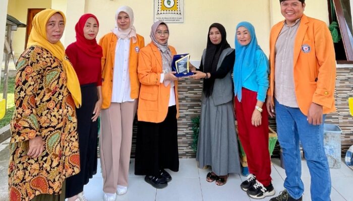 Mahasiswa Pascasarjana Farmasi Universitas Halu Oleo Gelar Pengabdian Masyarakat di Wilayah Pesisir Soropia