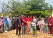 DPC PDI-P Bungo Kucurkan Ratusan Paket Sembako Untuk Warga Dusun Tanjung Menanti Dan Lubuk Tenam Yang Terdampak Banjir
