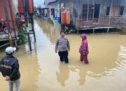 Bhabinkamtibmas Gunung Samarinda Baru Ajak Warga Waspada Pancaroba dan Perkuat Kamtibmas Lingkungan