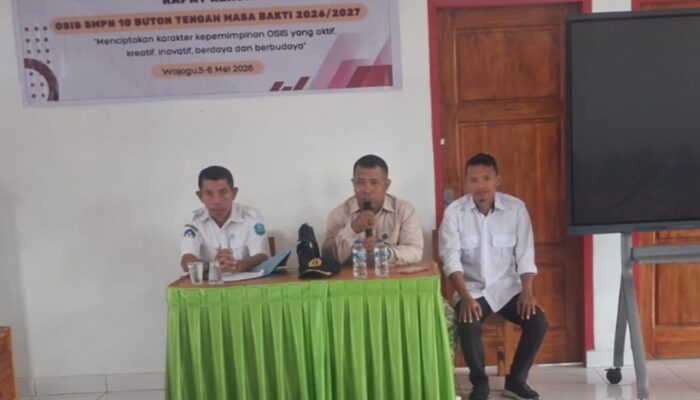 SMPN 10 Buteng Undang Ketua Kwarran Gu Berikan Materi PBB Dasar dan Tata Laksana Upacara di Kegiatan LDK OSIS